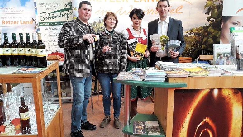 vlnr. Ewald und Cornelia Schönhofer, Regina Aujesky, Rainer Mattejka, © zVg