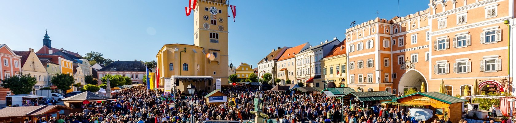 Feuerwerk beim Retzer Weinlesefest, © Stadtgemeinde Retz / Peter Buchgraber