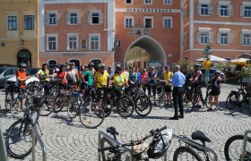 Die Radgruppe vorm Retzer Verderberhaus