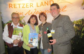 Von links nach rechts: Werner Kunst, Manuela Wöhrer sowie Cornelia und Ewald Schönhofer, © Retzer Land / Raab